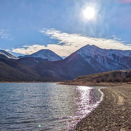 Lake Cabin With King Bed, Foodie Kitchen, And Views Villa Twin Lakes  Bagian luar foto